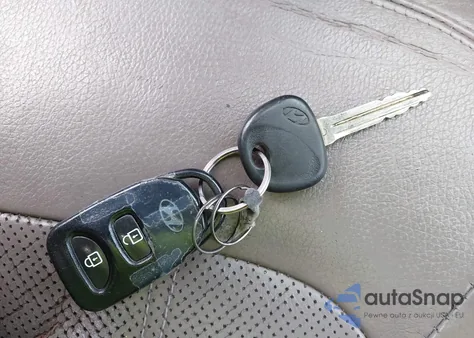 2011 Hyundai Tucson Limited z USA, uszkodzony, nr VIN KM8JU3AC6BU222620